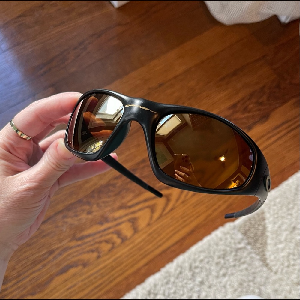 Vintage 90’s Oakley Straight Jacket Matte Black Sunglasses w/ Gold Iridium Lens